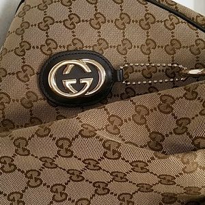 Meet your Posher, Dona